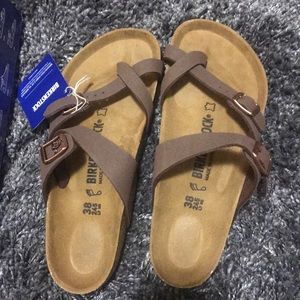 Women’s Birkenstock’s size 7 (European size 38)